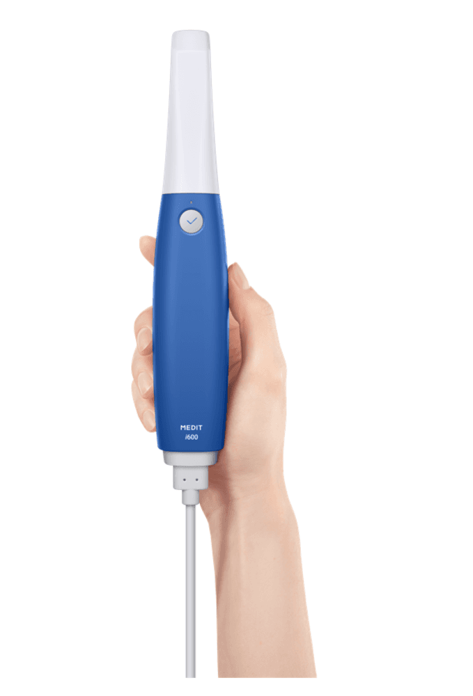 Medit i600 in Hand